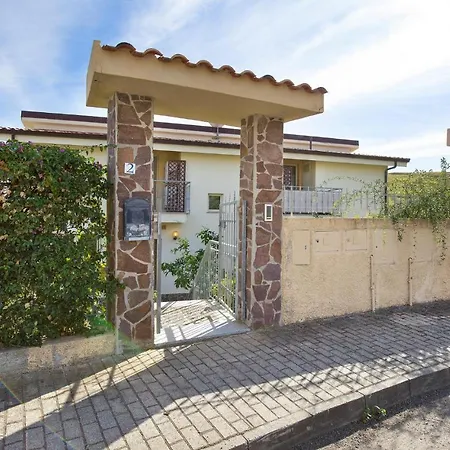 27 Holiday home *