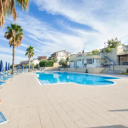 27 * Badolato Marina