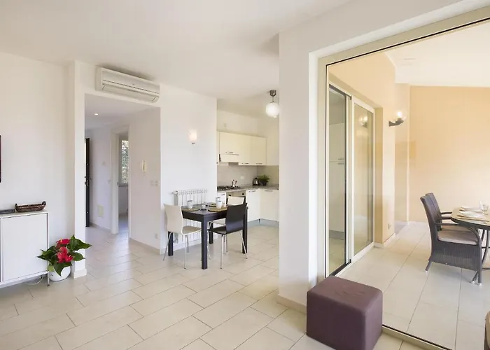 27 * Badolato Marina